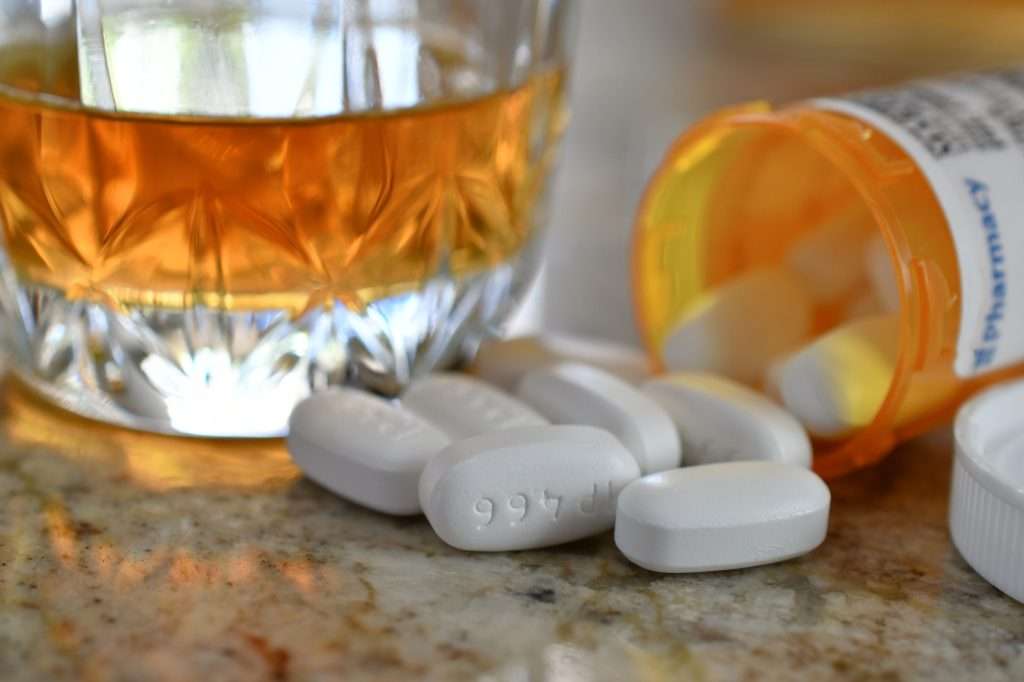 tramadol and alcohol interaction